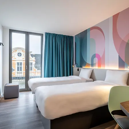 Centrum Otel 3*